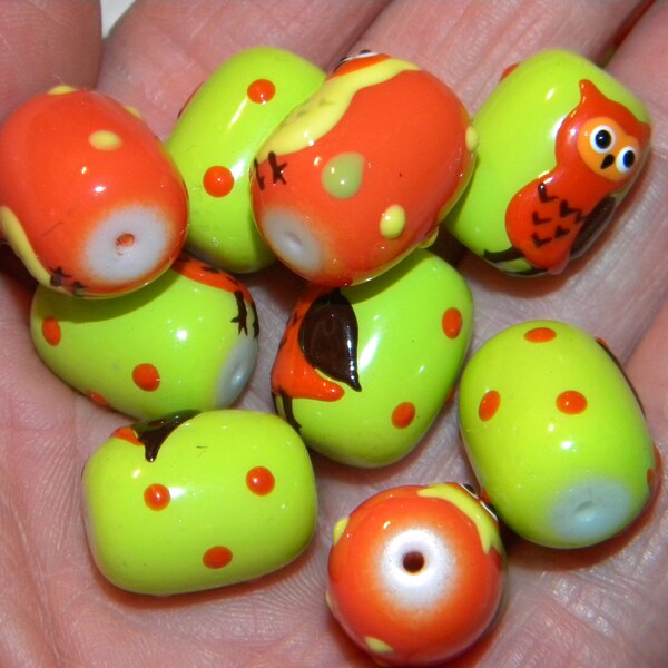 New 26/pc Glass Beads Super Cute owls Orange / Green 17.5mm x 11.5mm Hand Painted oval oblong shaped Bead lot 1.5mm Hole FREE SHIPPING