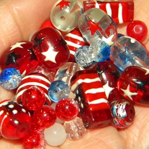 New 8/oz Loose Glass Beads mixed Red/ White/ Blue stars and stripes Patriotic lot 8-20mm Mixed colors & shaped Bead lot FREE SHIPPING(C/J)