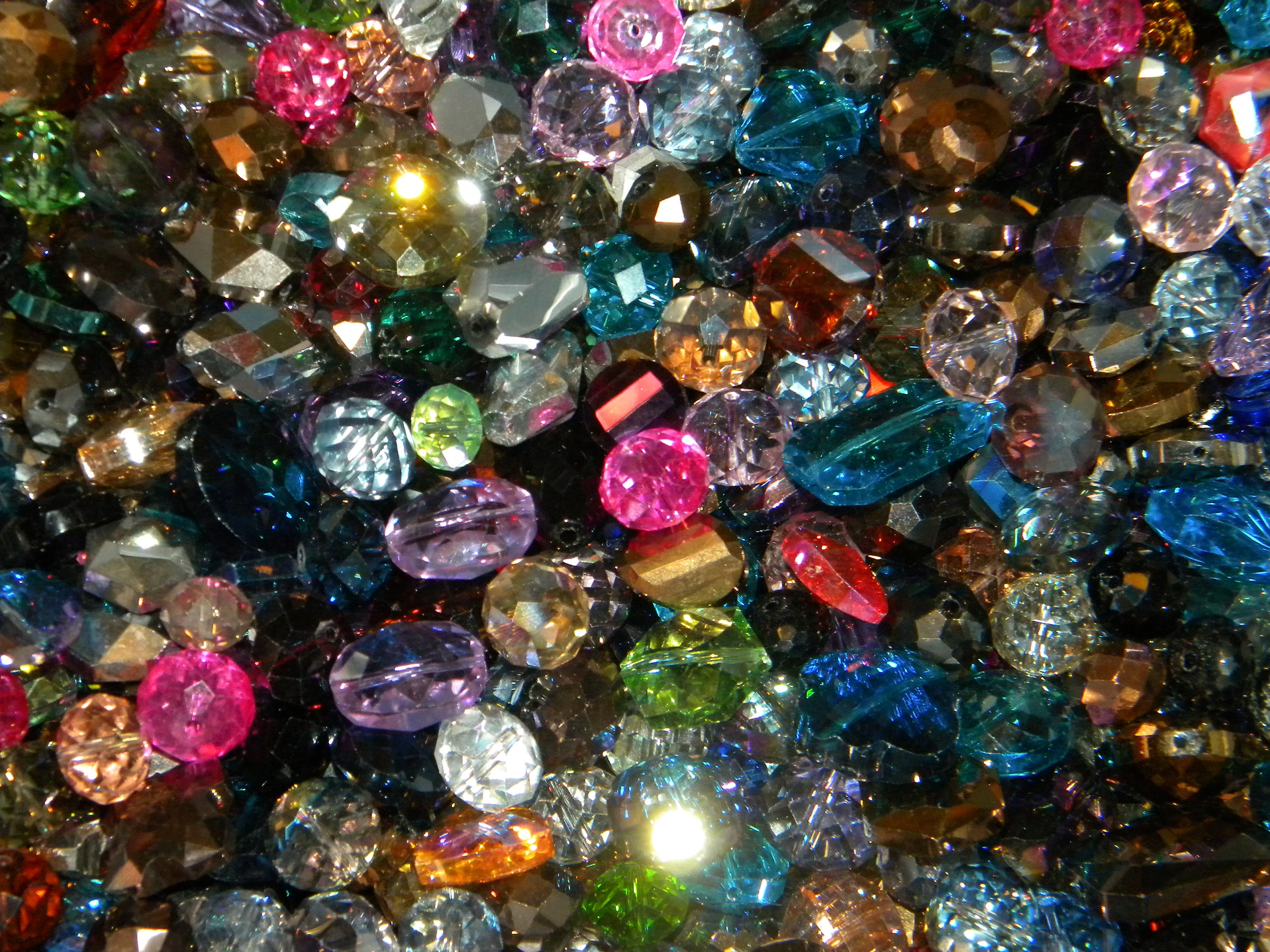 NEW 100/pc faceted Jesse James Glass Crystal Beads Mixed Random picke…