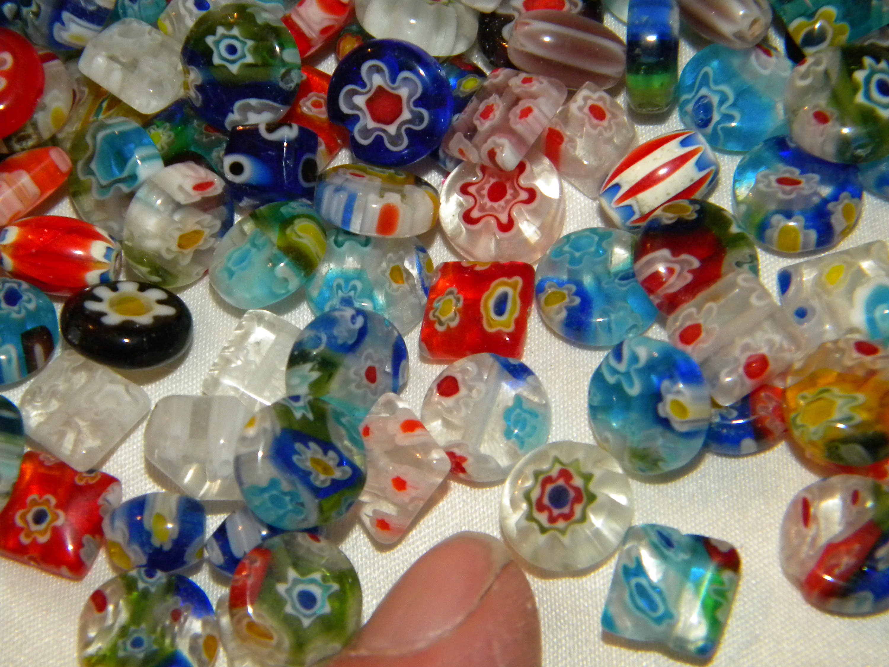 New 100/pc Millefiori, cane, lampwork Glass Petite mix colors & shaped beads 4mm-6mm Loose Beads Mixed Random pick lot FREE SHIPPING (PET)