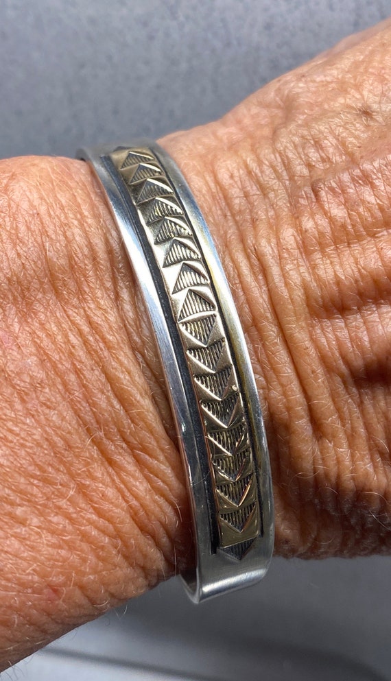 Outstanding Vintage Native American Navajo Signed Joe Willeto Sterling Silver And Gold Ring Outstanding Vintage Native American Navajo Signed Joe Willeto Sterling Silver And Gold Ring