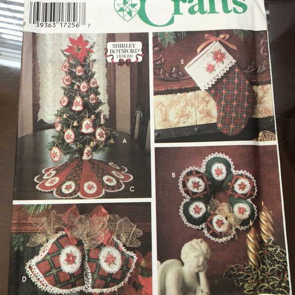 Simplicity Crafts #9800 Christmas Wreath Door Bells, Stocking, Tree skirt, and Ornaments Sewing Pattern UNCUT & FF c. 1995