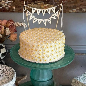Small  Fondant Daisies / Cake Cupcake Sugar Decorations/ Fondant flowers / Gum Paste Daisy /  Smash cake / Edible Chamomile