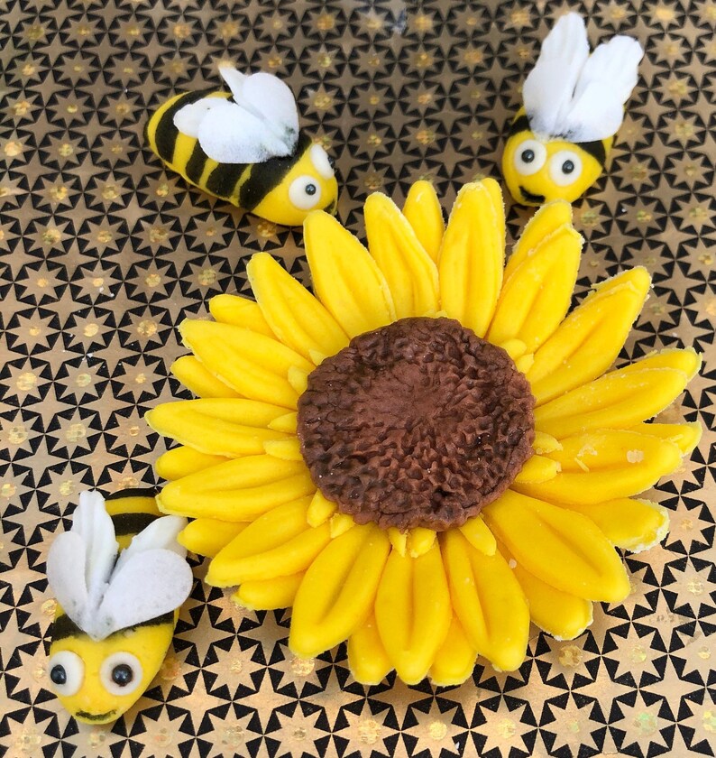 6 Fondant Edible Bumble Bees Cupcake Toppers Cake Decorations Etsy