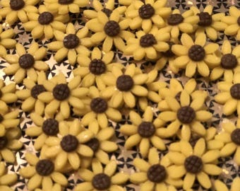 Small Fondant Sunflowers: Edible Cake & Cupcake Decorations