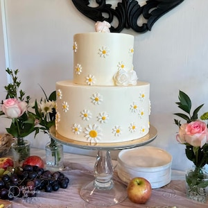 75 Fondant Daisies  1&quot; /  Cake Cupcake Sugar Decorations/ Fondant flowers / Daisy /  Smash cake / Baby shower