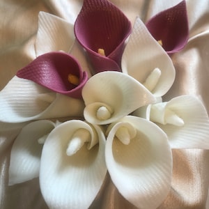 6 Fondant Large  CALLA LILIES /  Cake topper / Cake decoration /  Sugar flowers / Wedding cake decorations/  Gum Paste flowers