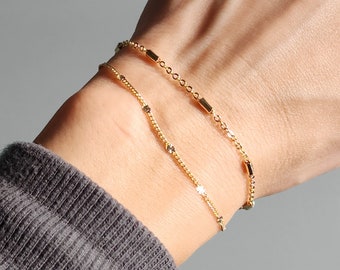 Pulsera delicada de oro de 14 quilates / Cadena de cuentas satélite / Estilo minimalista / Joyería ajustable en capas / Regalo para ella