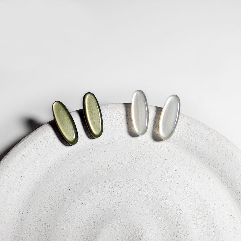Tortoise Shell Earrings, Tortoise Earrings, Green Earrings, Lucite Acetate Earring, Minimalist Earring, White Earrings, Dainty Resin Earrings, Long Stud Earrings, Oval Earrings