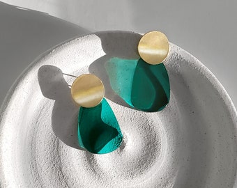 Emerald Green Earrings, Lucite Earrings, Clear Lucite Earring, Gold Circle Earrings, Acrylic Earring, Tortoise Shell Earrings, Clear Earring