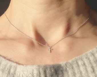 Collar de cruz de plata de ley para mujer - Collar con colgante de cruz cristiana - Collar de cruz de circonita cúbica dorada - Joyería de cruz