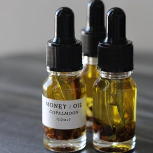 Money & Prosperity Oil • Magical oil • Money Intention • Money mannifestation • Candle Anointment Oil • Spiritual Magic