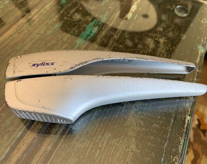 Zyliss Susi Garlic Press Made in Switzerland Nonstick Garlic Press Etsy