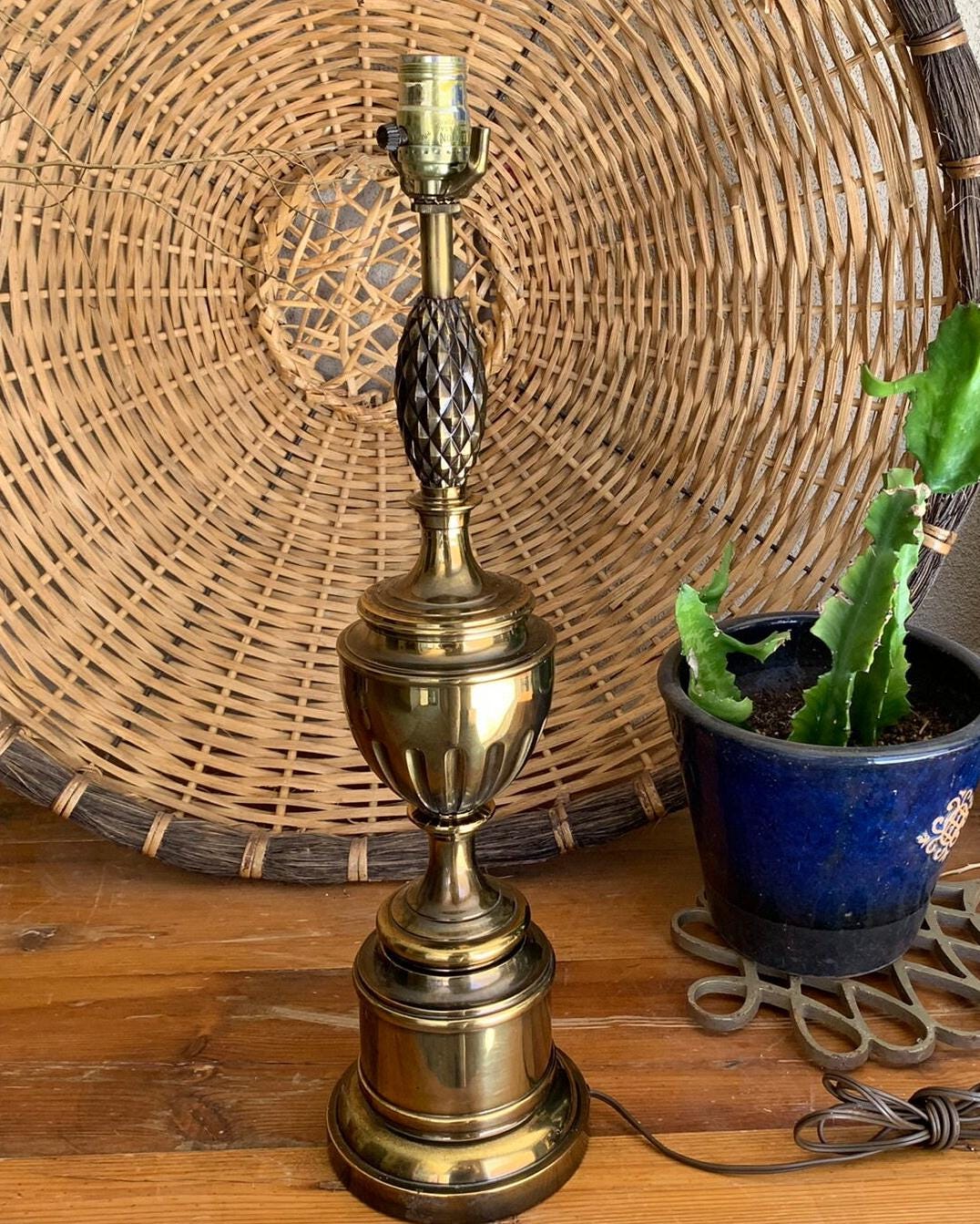 Stiffel pineapple lamp top
