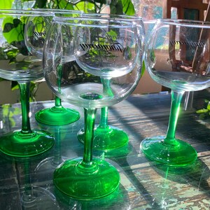 Tanqueray Copa Gin Glasses Set of 5 Green Stem Balloon Goblets Barware Cocktail Glass Vintage Style image 3
