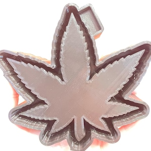 Marijuana/Weed Leaf Mold