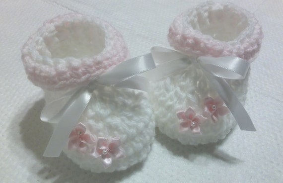 Crochet Baby Booties Set in Pink and White, Baby Girls Newborn 0-3 Months Available in 3 Colors Matching Blanket Available