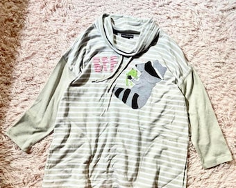 Upcycled Applique Raccoon Trash Panda Frog BFF Kidcore Sweater Womens L Unhinged