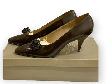 Rare Vintage 60s Christian Dior Roger Vivier Pumps,  Size 7.5, In Original Box