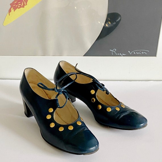 VIntage Roger Vivier Navy Blue Leather Ghillie Pum