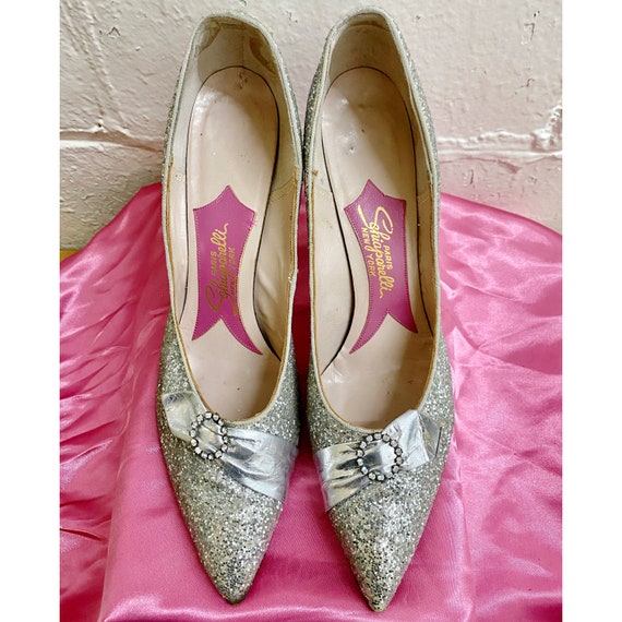 Vintage Elsa Schiaparelli silver glitter heel,  S… - image 1