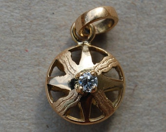 Diamond Pendant in 21 k. Gold, Solar Amulet