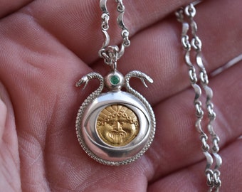Gorgona Medusa Golden Eye Emerald Pendant Ancient Greek Coin Protection Amulet