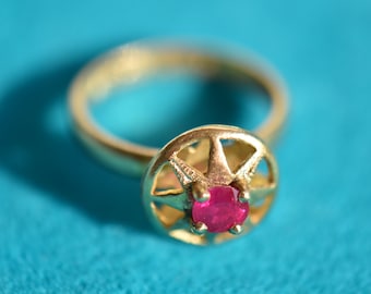 Magical Ruby Venus Ring 21 ct. Gold Amulet for Love, Wealth, Vitality and Good Luck