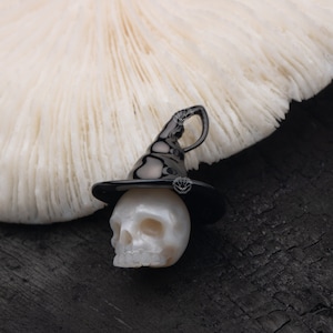 Witchy Hat  skull pearl Necklace,handmade jewelry,Halloween jewelry,gothic jewelry Memento Mori Mourning Jewelry