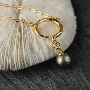 Collana a serpente in argento sterling fatta a mano: gioielli gotici con perle nere di Tahiti