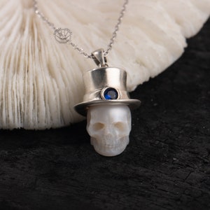 Schedel gesneden parelketting zoetwaterparel hoge hoed vorm handgemaakte 925 sterlingzilveren ketting voor bruiloft Memento Mori Rouw Sieraden