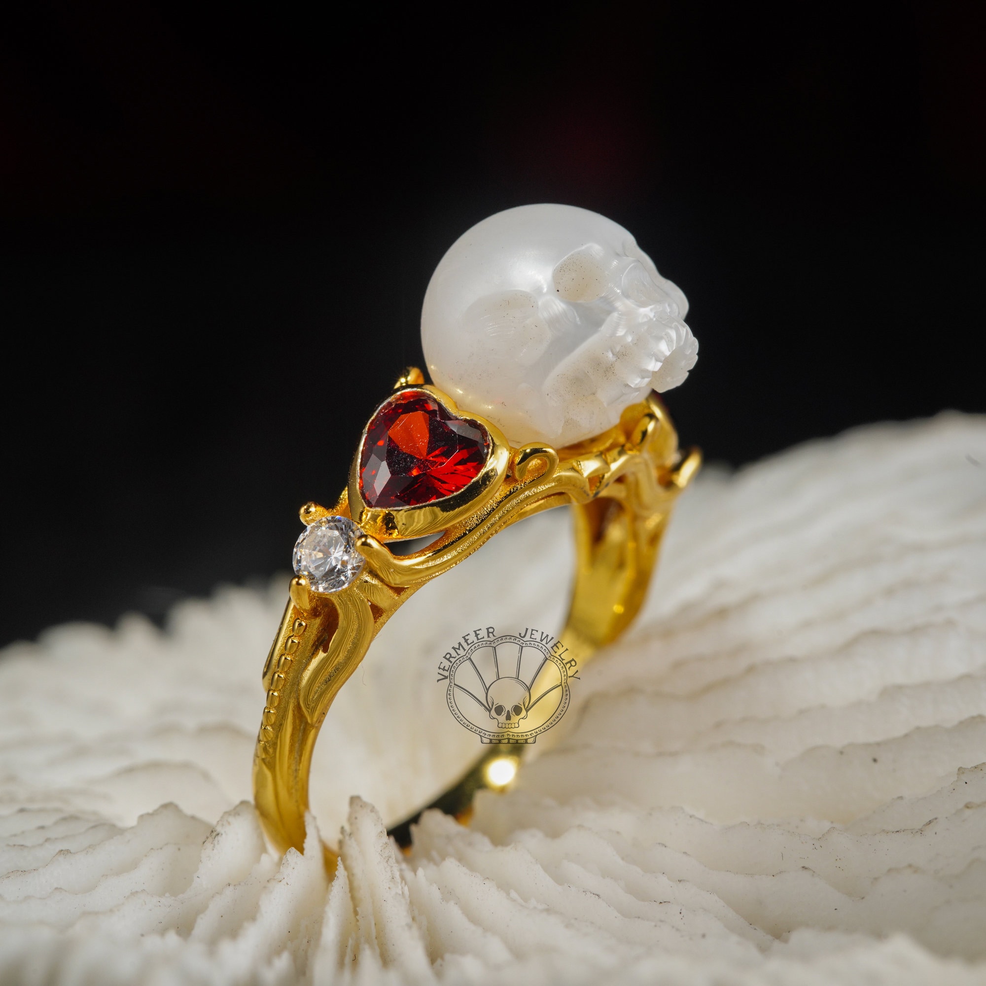 Vermeer jewelry skull ring deals