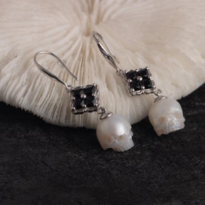 skull carved pearl earring sterling silver black onyx earring ivory freshwater pearl earring gothic jewelry gift for lover