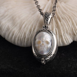 Geschnitzte Schädel Perle Halskette Memory Locket Geschenk für Sie Statement Halskette Jahrestag Geschenk Vintage Halsketten für Frauen Aschehalter Fotobox