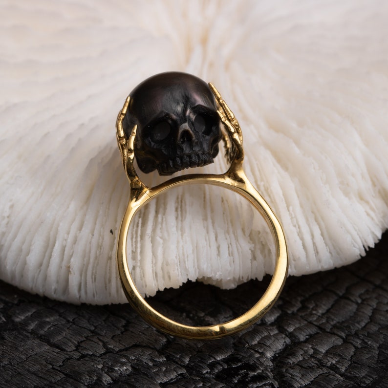 Be A Thinker Tahitian Ring cráneo tallado perla anillo negro tahití perla 9-11mm 925 plata recubierta oro forma de mano anillo de declaración único Gold Vermeil