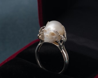 skull pearl ring ''be a thinker'' freshwater pearl handcarved 925 silver gothic jewelry for wedding