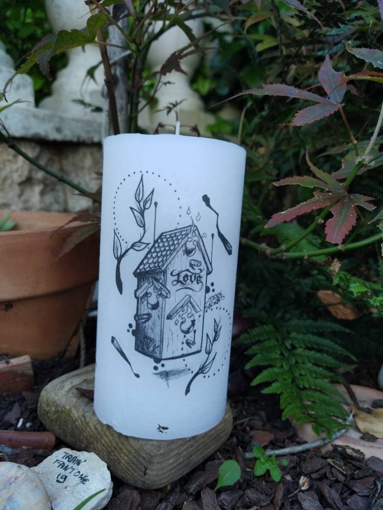 Bougie Burning House