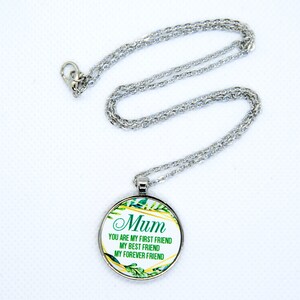 Mum Round Pendant Necklace / Mum necklace / Mother&#39;s day gift / Mum gift