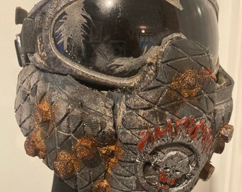 Post apocalyptic raider mask and goggle set.