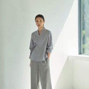 Shirts Korean Modern Hanbok Korean K-Pop Fashion K-style Blouse Shirts Jeogori, TETEROT SALON  Myeongsasimni 명사십리 T1J03D043