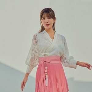 Women's Wrap Blouse Modern Blouse Korean Hanbok Top Three-quarter sleeve Jeogori TETEROT SALON Lace Perfume (2Colors) 7부소매 레이스 퍼퓸