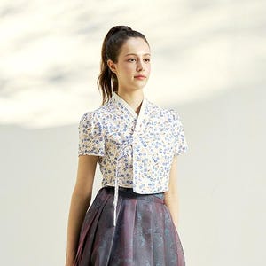 Women&#39;s Korean Modern Hanbok Top  Summer Short Sleeve Jeogori Jacket TETEROT SALON Byeol-bommaji Jeogori 별봄맞이꽃 저고리