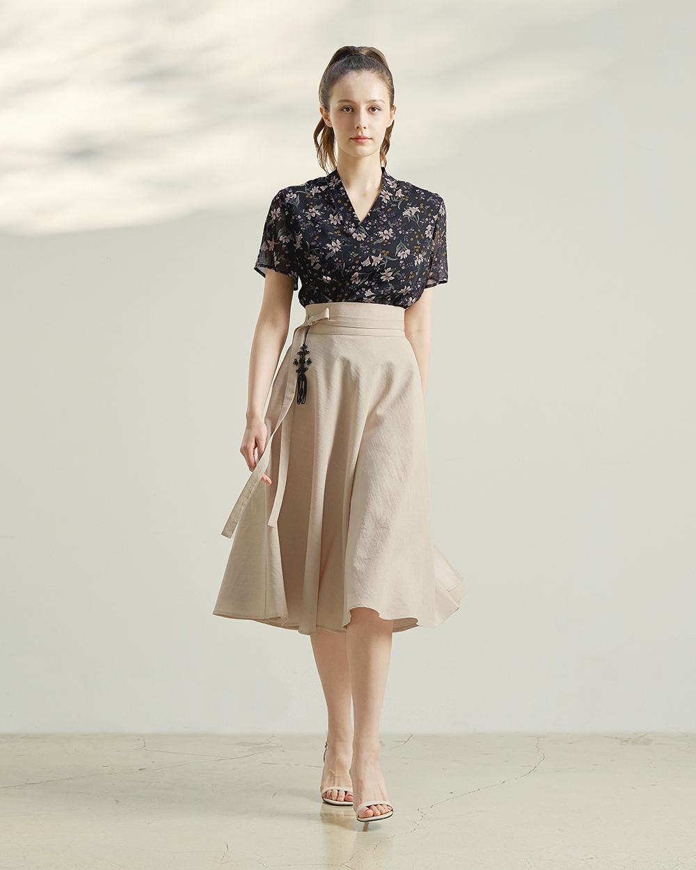 bohemian seoul PLEATED WRAP SKIRT Mサイズ Modern Hanbok Wrap Skirt: Korean Inspired Beige Pinwheel Waist