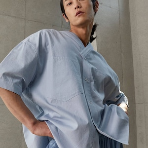 UNISEX Modern Hanbok Shirts Casual Loose Shirt hanbok top jeogori kpop bts shirt TETEROT SALON Heungnyemun Skyblue 흥례문 연청색