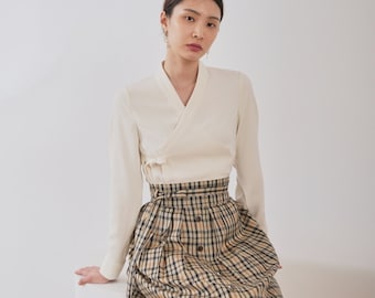A basic blouse for women in autumn and winter Korean Modern Hanbok  Blouse Shirts  Jeogori, TETEROT SALON Diary 2colors 다이어리 블라우스