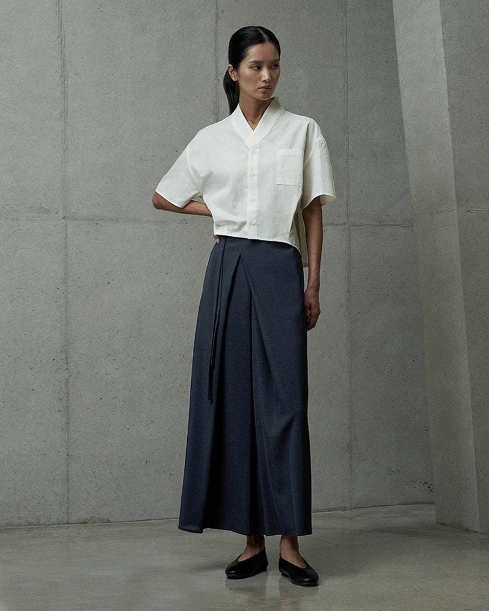 Women's Short-sleeve Shirt, Korean Modern Hanbok Shirt Jeogori, TETEROT SALON Gwangtonglu Shirt Ivory 광통루 셔츠 아이보리 T1J03B098