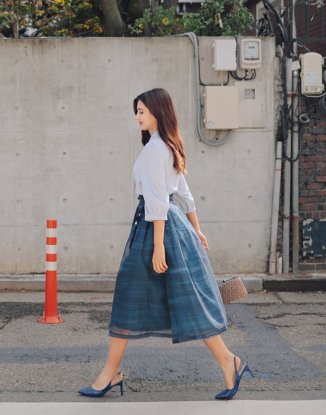 bohemian seoul PLEATED WRAP SKIRT Mサイズ Korean Modern Hanbok Wrap Skirt – Tie-dye Gradation Blue Mid-calf