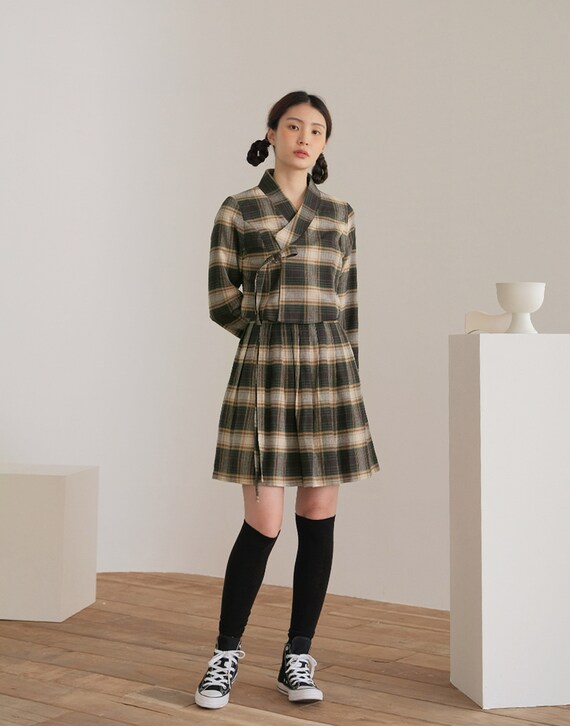 Skirt with a check pattern - olive
