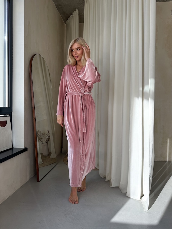 Velvet Robe for Women, Long Bridal Dressing Gown With Modest Fit, Birthday  and Valentine's Present - Etsy UK