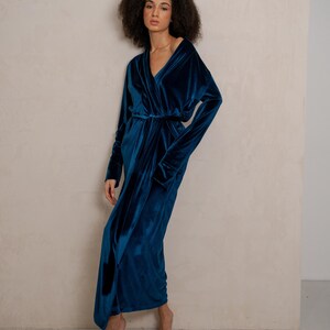 Bodenlange Robe, Samt-Robe, lange Robe für Braut, Braut-Robe, Brautparty-Robe Bild 13